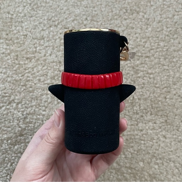 Bath & Body Works Holiday Penguin Hand Sanitizer Spray Holder - Picture 8 of 16